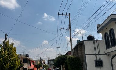 Casa 4 recamaras y edificio 10 consultorios en colon toluca y las torres