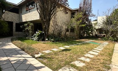 Casa 4 recamaras y edificio 10 consultorios en colon toluca y las torres