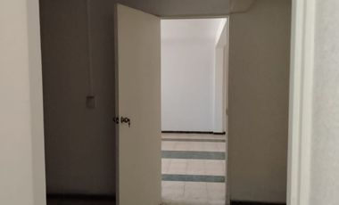 Casa 4 recamaras y edificio 10 consultorios en colon toluca y las torres