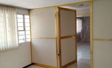Casa 4 recamaras y edificio 10 consultorios en colon toluca y las torres