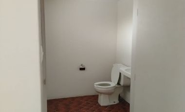 Casa 4 recamaras y edificio 10 consultorios en colon toluca y las torres