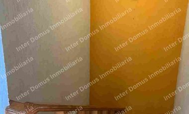 SE RENTA CASA EN METEPEC CON ESTACIONAMIENTO PARA 4 AUTOS, IDEAL PARA OFICINAS O CLINICA.