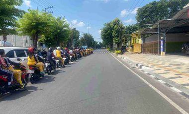 Dijual via lelang rumah dan tempat usaha di Latsari Tuban