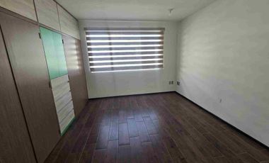 Casa en la Floresta en Bosques del Lago