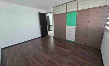 Casa en la Floresta en Bosques del Lago