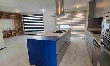 Casa en la Floresta en Bosques del Lago