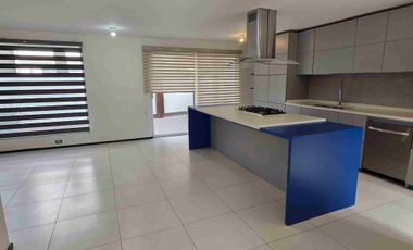 Casa en la Floresta en Bosques del Lago