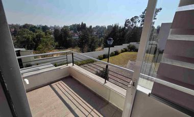 Casa en la Floresta en Bosques del Lago