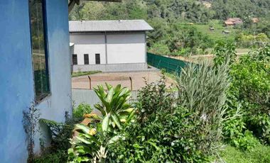 dijual lahan + bangunan semi villa pinggir jalan udara sejuk