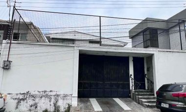 En Venta Casa en Cdla Los Ceibos, Sta Cecilia