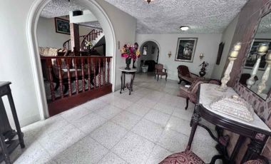 En Venta Casa en Cdla Los Ceibos, Sta Cecilia