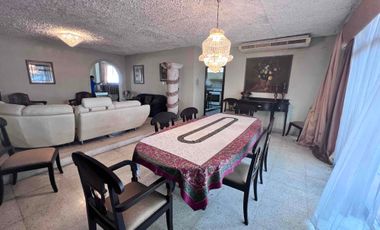 En Venta Casa en Cdla Los Ceibos, Sta Cecilia