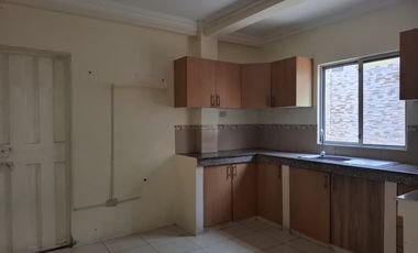 Casa de alquiler en Urbanización Villa Club, 3 dormitorios con baño propio.