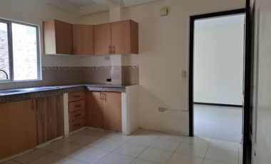 Casa de alquiler en Urbanización Villa Club, 3 dormitorios con baño propio.