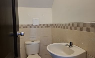 Casa de alquiler en Urbanización Villa Club, 3 dormitorios con baño propio.