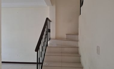 Casa de alquiler en Urbanización Villa Club, 3 dormitorios con baño propio.