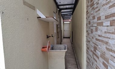 Casa de alquiler en Urbanización Villa Club, 3 dormitorios con baño propio.