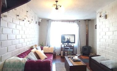 Acogedora propiedad pareada Pasaje San Francisco $ 130.000.000.