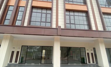 Disewakan Ruko Conifera – 3 Lantai, 2 Unit Gandeng (Open Space), (007)