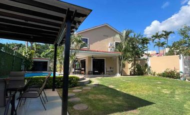 Se alquila casa con vista al manglar en Puerto Azul
