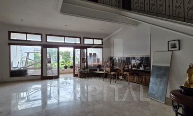 RUANG USAHA SIAP PAKAI LOKASI STRATEGIS AREA KULINER DI SUTAMI BANDUNG