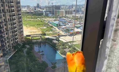 FOR SALE: Large 1BR with Balcony with Seaview in Mandani Bay Cebu. Interior Designed with Extra Maid’s Room.