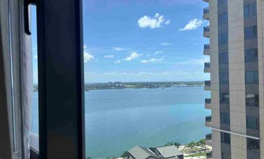 FOR SALE: Large 1BR with Balcony with Seaview in Mandani Bay Cebu. Interior Designed with Extra Maid’s Room.