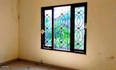 AMR-256.PAS-Y 🏡 Rumah Modern 4 Kamar Tidur Disewakan di Renon – Perumahan One Gate System Dekat Sanur