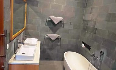 Dijual Villa Fully Furnished Lokasi Strategis di Canggu
