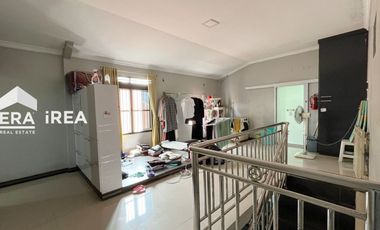 RUMAH DAN RUANG USAHA DIJUAL DI SOLO DEKAT STADION MANAHAN