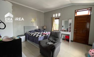 RUMAH DAN RUANG USAHA DIJUAL DI SOLO DEKAT STADION MANAHAN