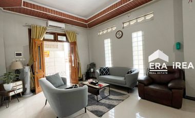 RUMAH DAN RUANG USAHA DIJUAL DI SOLO DEKAT STADION MANAHAN