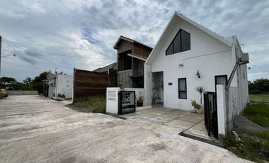 DIJUAL RUMAH DI JATEN DEKAT ALUN-ALUN KARANGANYAR