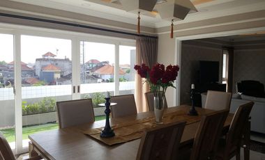 Gedung Kantor Dapat Fasilitas Bagus Dijual, di Denpasar Barat Area