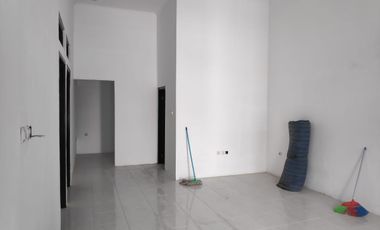 Rumah Baru, Minimalis, Harga dibawah pasar di Bumi Parahyangan Kencana