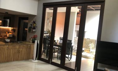 Disewakan Rumah Modern Strategis Uk 21x7,5 4BR Matraman Jakarta Timur