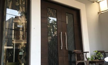 Disewakan Rumah Modern Strategis Uk 21x7,5 4BR Matraman Jakarta Timur