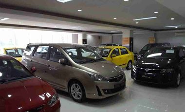 DIsewakan & dijual*Gedung Show Room Include Bengkel berikut peralatan Lift mobil dll & Body Repair Oven