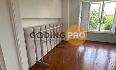 Disewakan Rumah Pondok Indah Jakarta Furnish Ada Kolam Renang