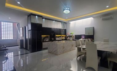 Rumah Mewah Puri Gardena Jakarta Barat LT 275 LB 700 – Garasi 10 Mobil, Bangunan Baru