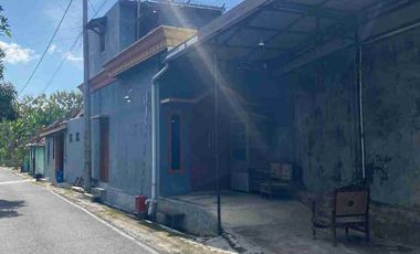 Rumah murah Dua Lantai Tipe 150/130, 1km RSUD, 1/2 km jalan raya, Selogiri wonogiri :