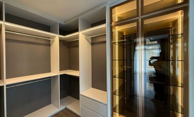 Single House for Sale –  Mantana Motorway-New Krungthep Kretha Corner Plot Facing the Park