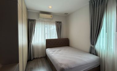 Single House for Sale –  Mantana Motorway-New Krungthep Kretha Corner Plot Facing the Park