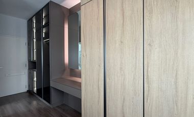 Single House for Sale –  Mantana Motorway-New Krungthep Kretha Corner Plot Facing the Park