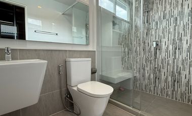 Single House for Sale –  Mantana Motorway-New Krungthep Kretha Corner Plot Facing the Park