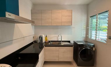 Single House for Sale –  Mantana Motorway-New Krungthep Kretha Corner Plot Facing the Park