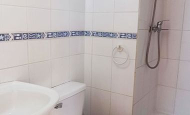Vendo departamento de tres dormitorios en Estacion  de metro Valencia