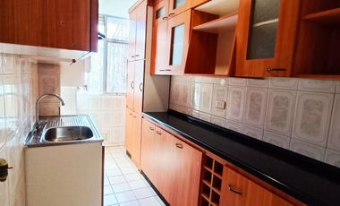 Vendo departamento de tres dormitorios en Estacion  de metro Valencia