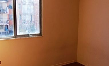 Vendo departamento de tres dormitorios en Estacion  de metro Valencia
