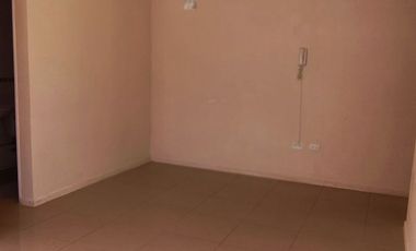 Vendo departamento de tres dormitorios en Estacion  de metro Valencia